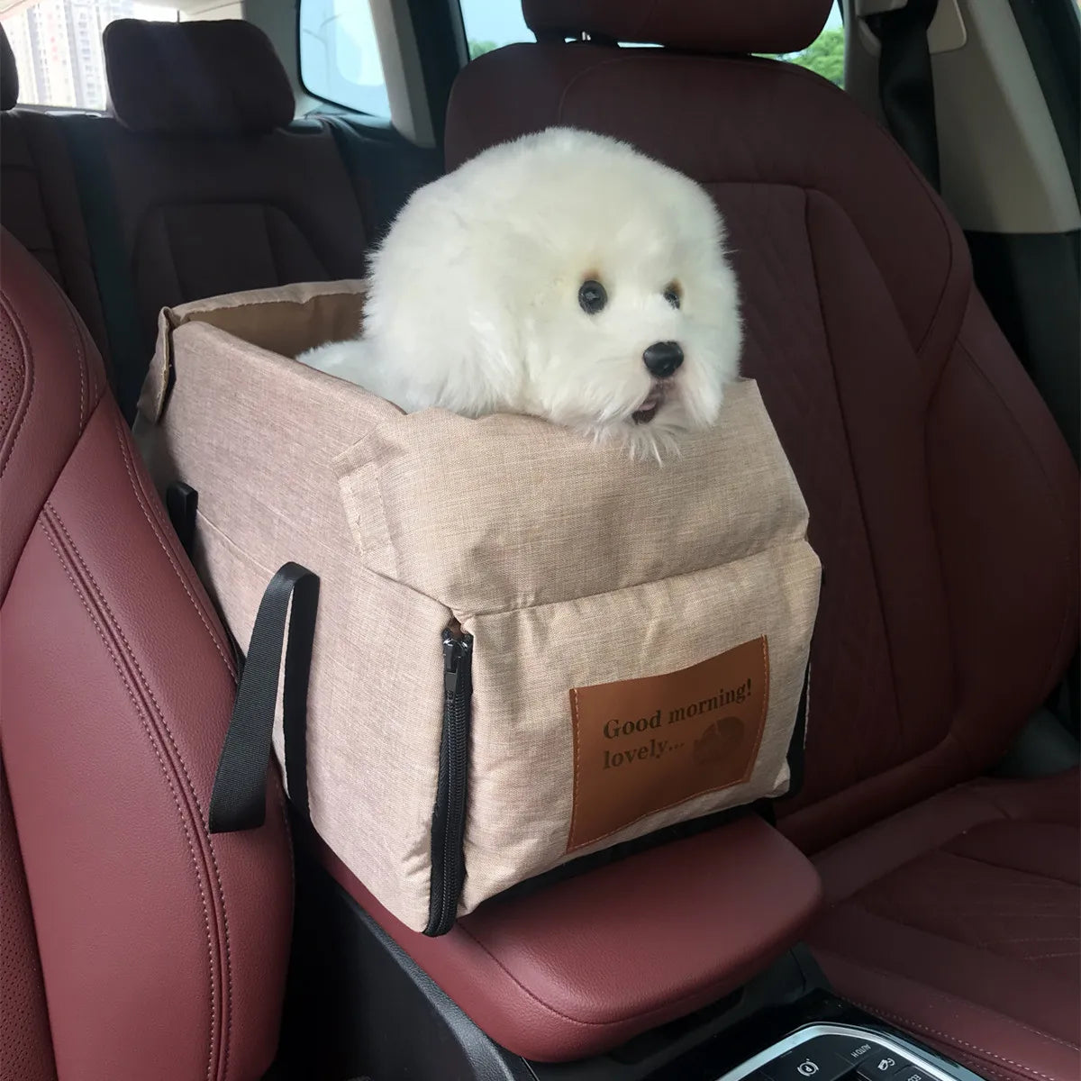 Console pet seat with removable washable inner lining